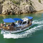 Tinka * Starigrad Paklenica