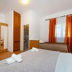 Tinka Starigrad Paklenica