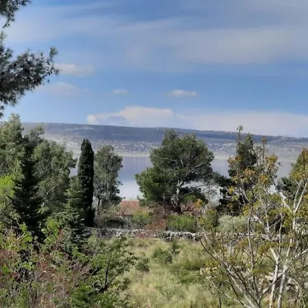 Tinka Apartamento Starigrad Paklenica