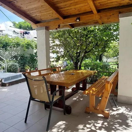 Tinka Apartment Starigrad Paklenica