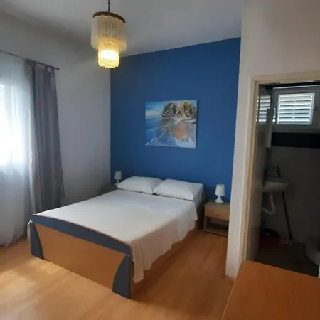Tinka Apartment *