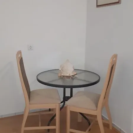 Tinka Apartment Starigrad Paklenica