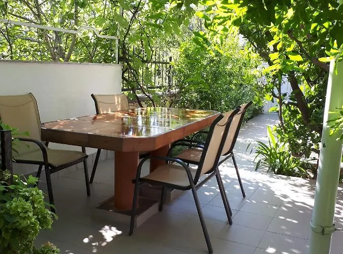 Tinka * Starigrad Paklenica