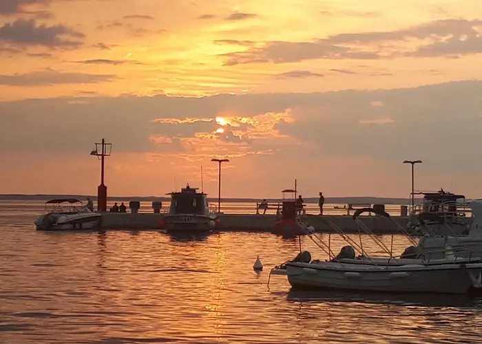 Tinka Διαμέρισμα Starigrad Paklenica