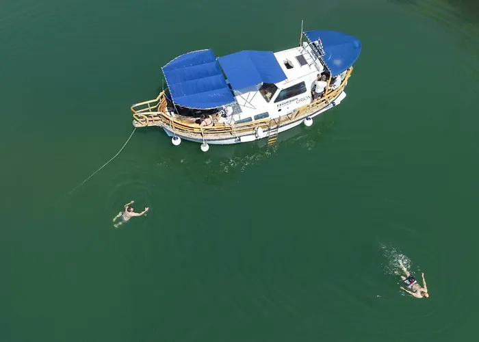 Tinka Starigrad Paklenica