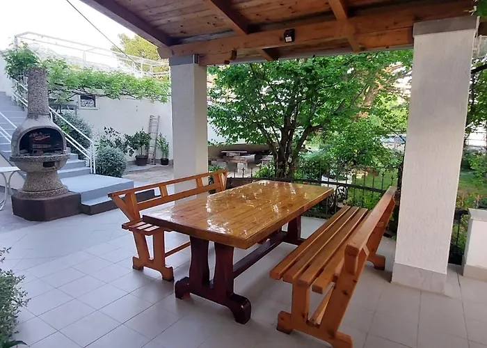 Tinka * Starigrad Paklenica
