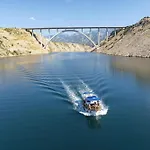 Tinka * Starigrad Paklenica