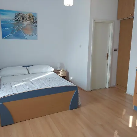 Apartment Tinka Starigrad Paklenica