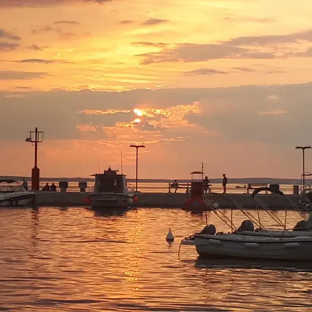Tinka Apartment Starigrad Paklenica