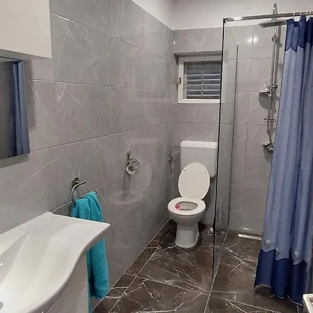 Tinka Starigrad Paklenica
