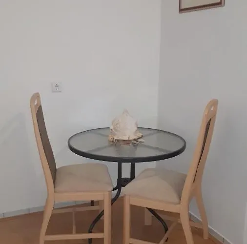 Tinka Апартаменты Стариград-Пакленица